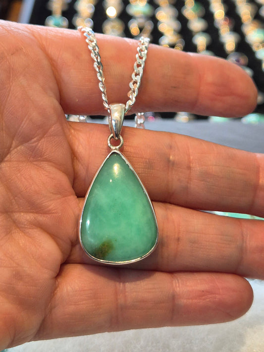 Chrysoprase pendant