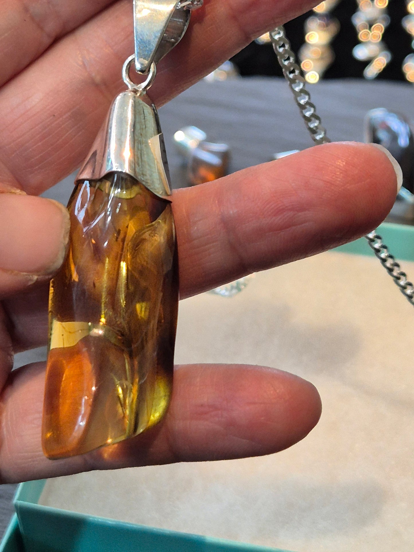 Yellow amber pendant