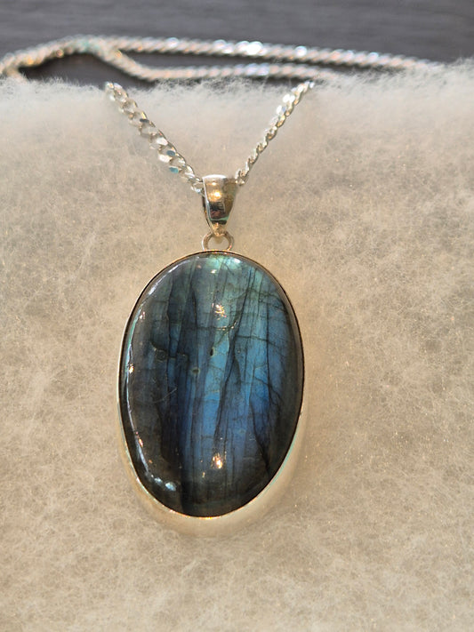 Labradorite pendant