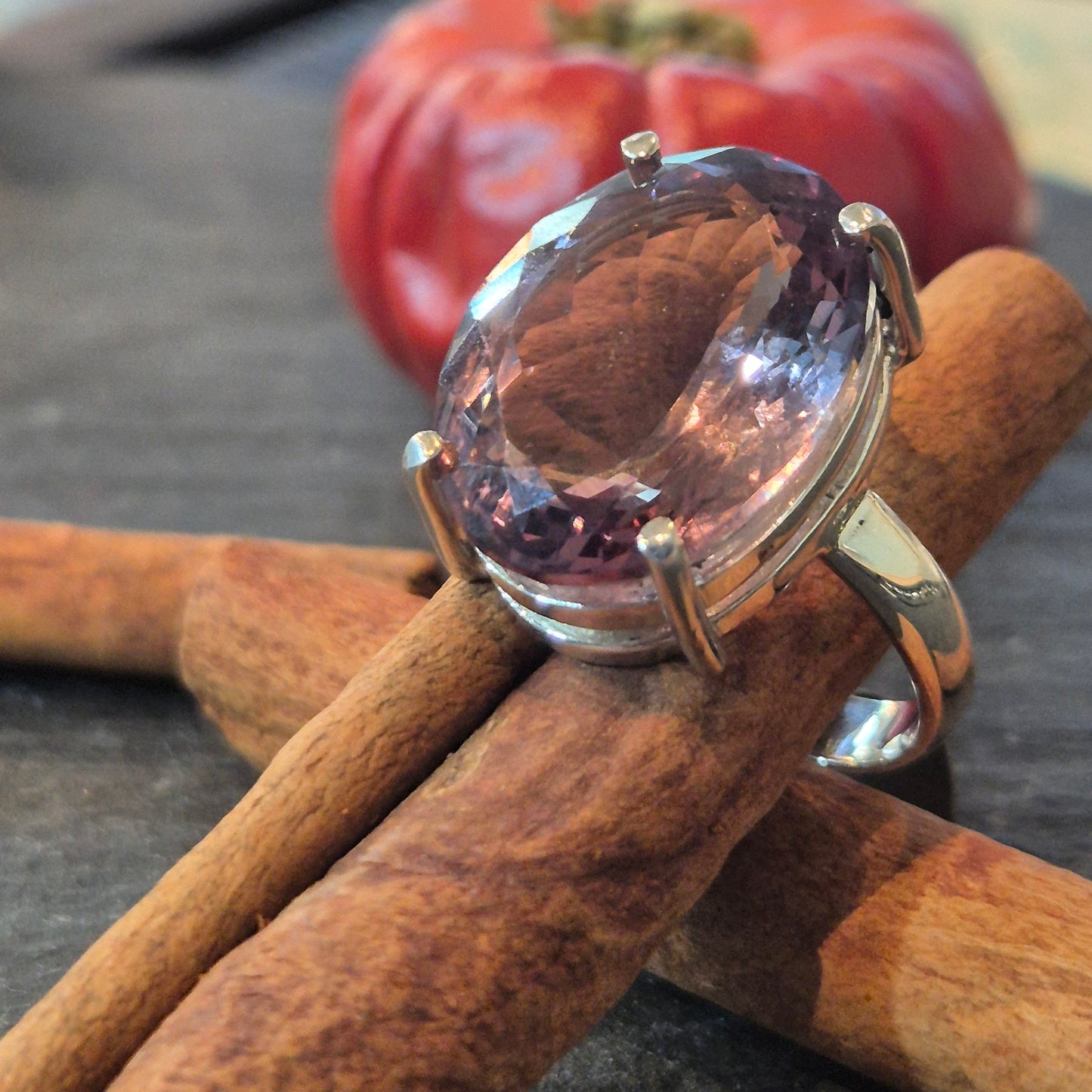 Oval amythyst ring